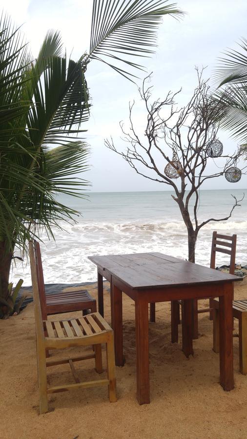 Ananda Home Stay And Restaurant Tangalle Eksteriør bilde